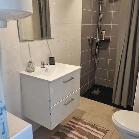 Flat Apartment *